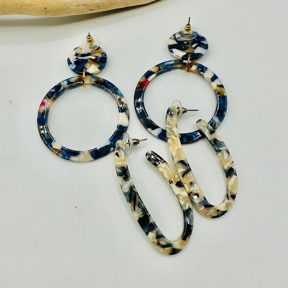 2 Pairs of Trendy Acrylic Lucite Hoop Earrings